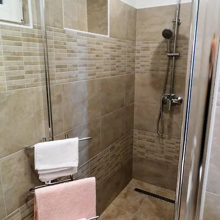 Sinisag Apartment